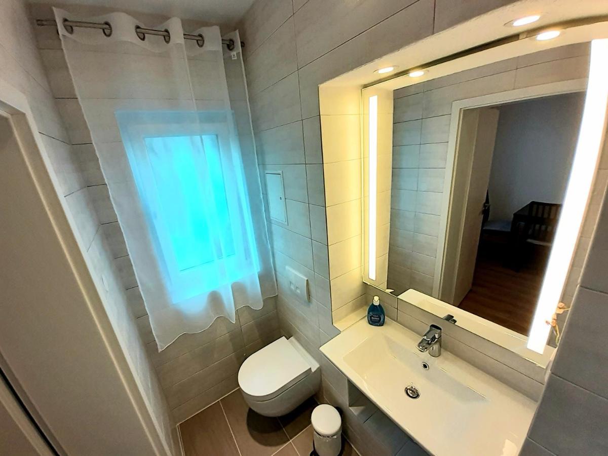 Modernes Apartment Metzingen 2 Ройтлинген Екстериор снимка